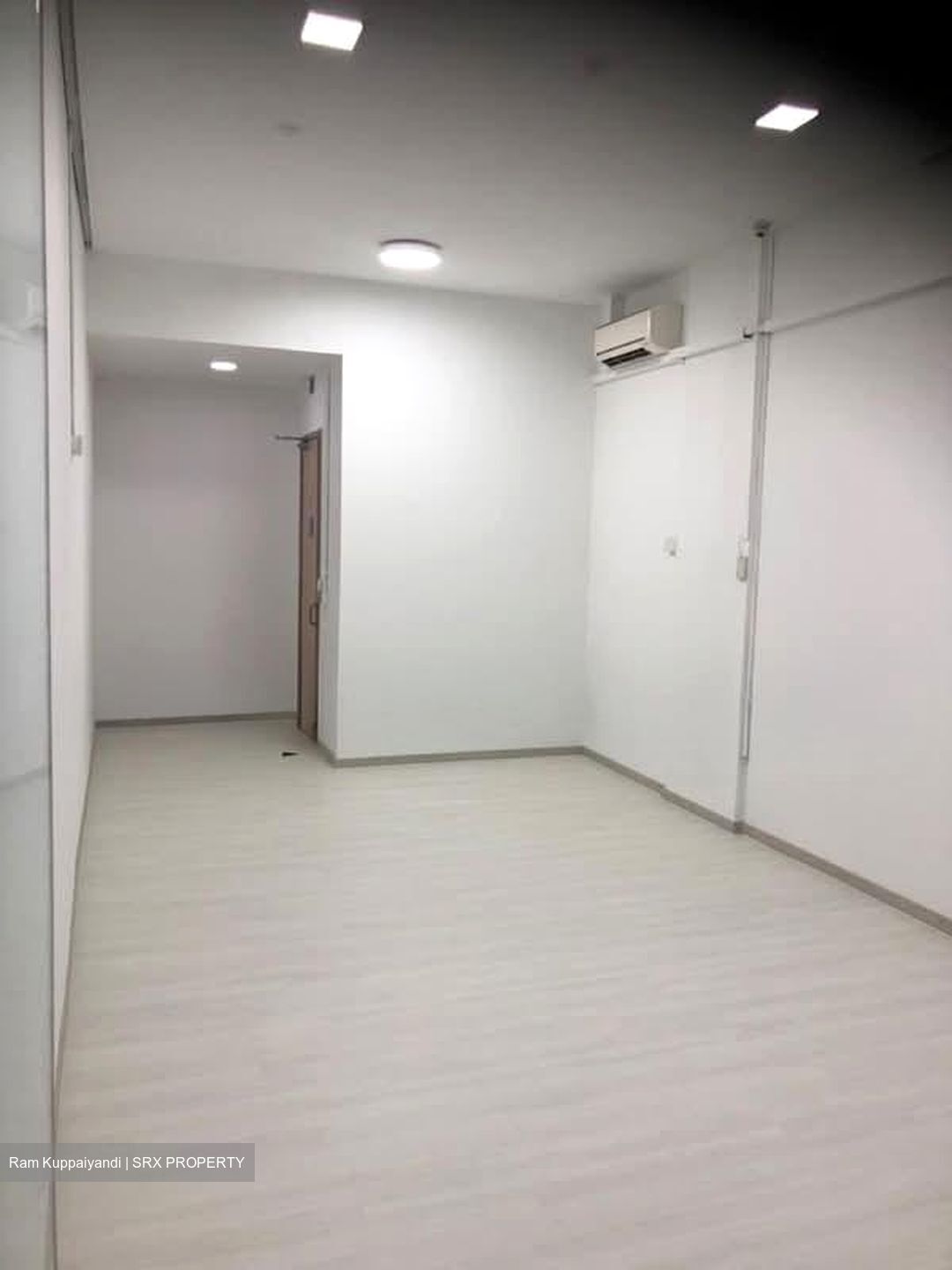 Suites 123 (D8), Shop House #558499101